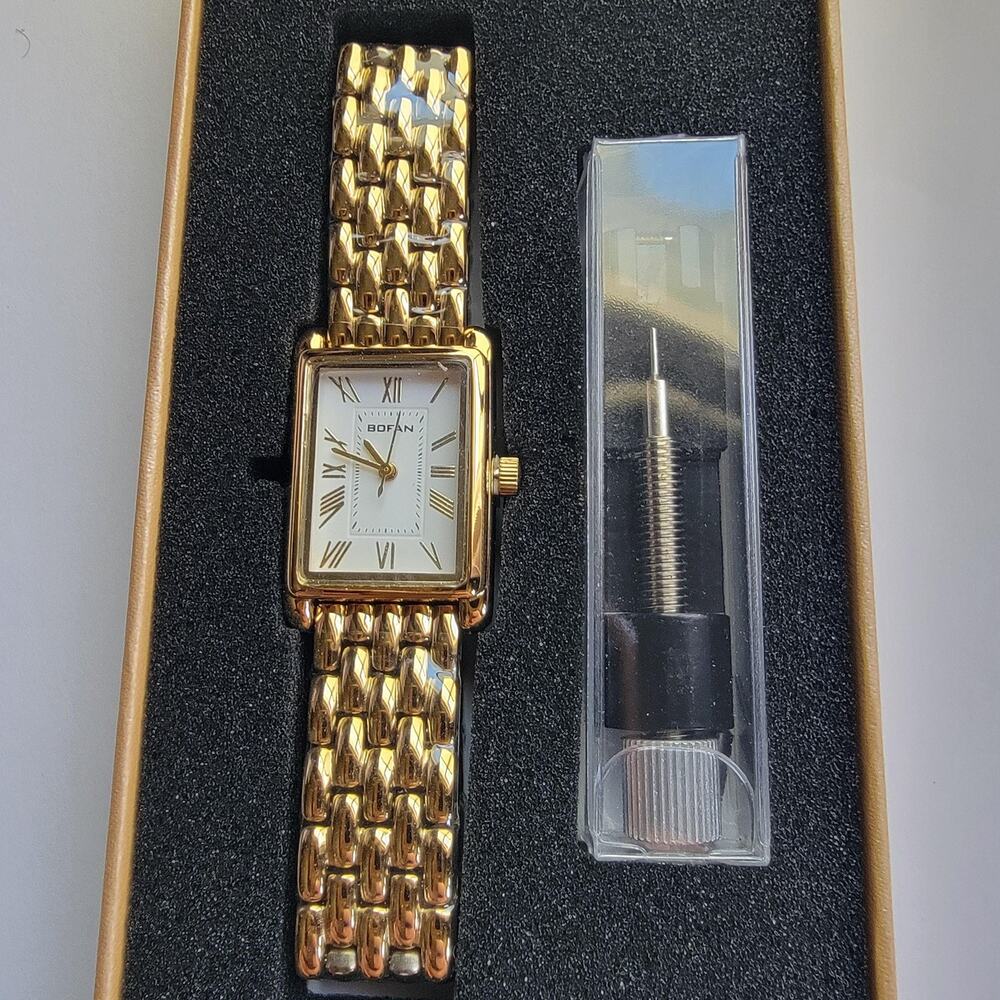 BOFAN Womens Watch White Dial Gold Tone Stainless Bracelet Dress Quartz Box